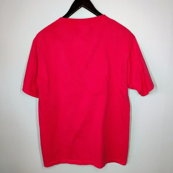 Disney Winnie The Pooh Embroidered Honey Pot Pocket Tee Shirt Pink Size Medium - Picture 3 of 9